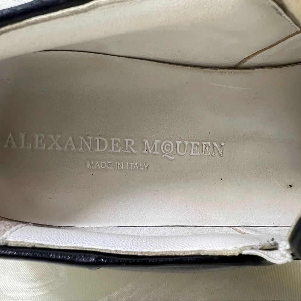 7906: Alexander McQueen Floral Embroidered Slip-On Sneakers EU 39